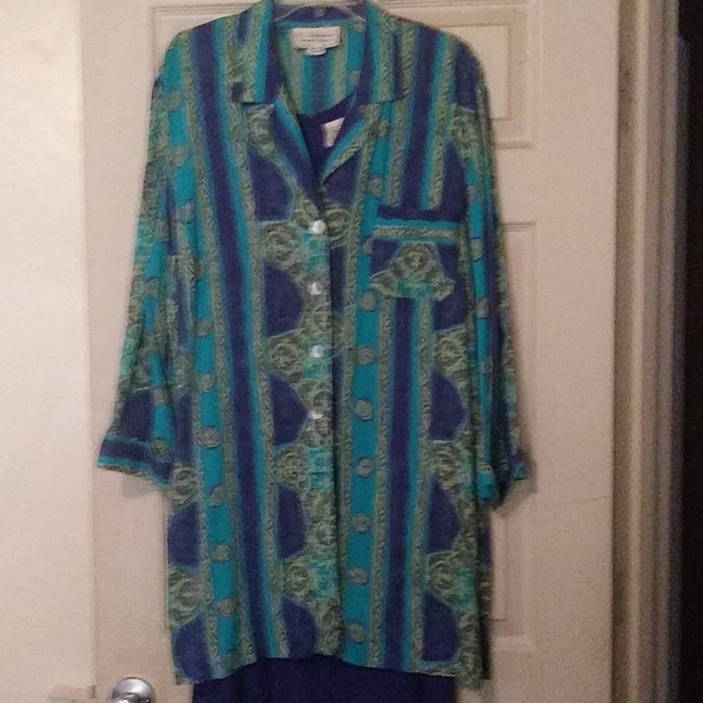 Dress - Picture 3 of 4